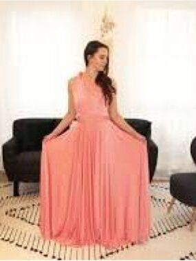 Elegant Two Birds Coral Pink Maxi Dress with Customizable Wear